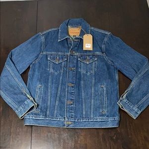 NEW!! Lucky Brand Men’s Denim Jacket Size M